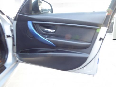 Used 2018 BMW 320i xDrive 320i xDrive Sedan South Africa image 12