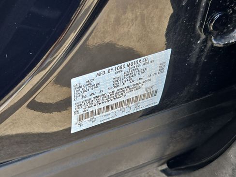 Used 2025 Ford Explorer ST-Line w/ Premium Package RWD image 35
