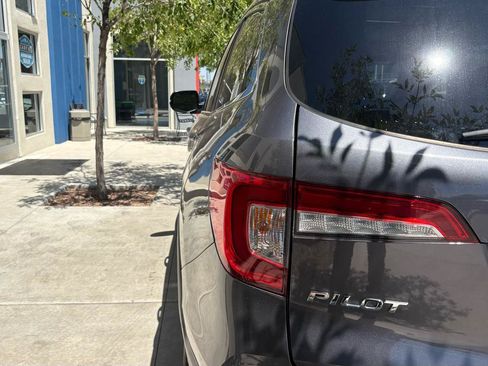 Used 2021 Honda Pilot Special Edition image 12