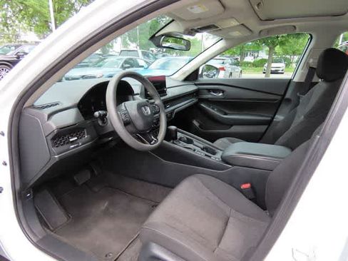 Used 2023 Honda Accord EX image 2