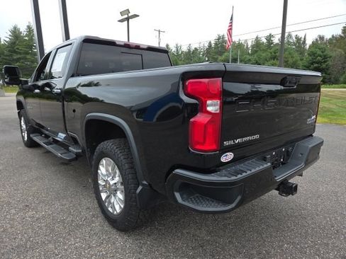 Used 2021 Chevrolet Silverado 2500 High Country w/ Z71 Off-Road Package AWD/4WD image 5