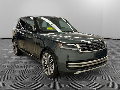 New 2026 Land Rover Range Rover SE image 7