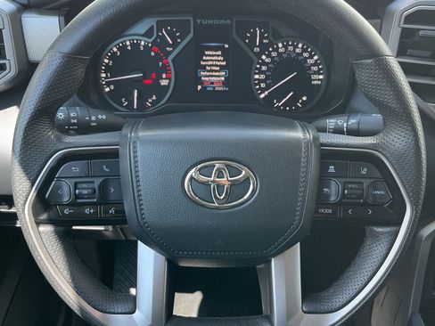 Used 2022 Toyota Tundra Limited AWD/4WD image 19