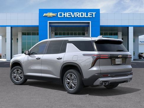 New 2026 Chevrolet Traverse LT FWD image 3