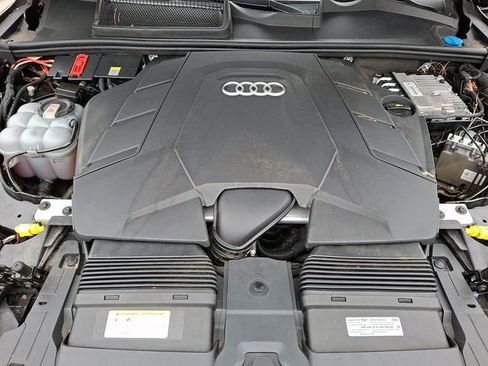 Used 2022 Audi Q7 3.0T Premium Plus w/ Premium Plus Package AWD/4WD image 31