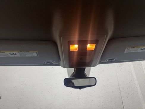 Used 2022 RAM 1500 Classic SLT image 31