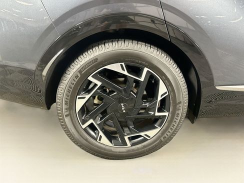 Used 2024 Kia Sportage SX FWD image 11
