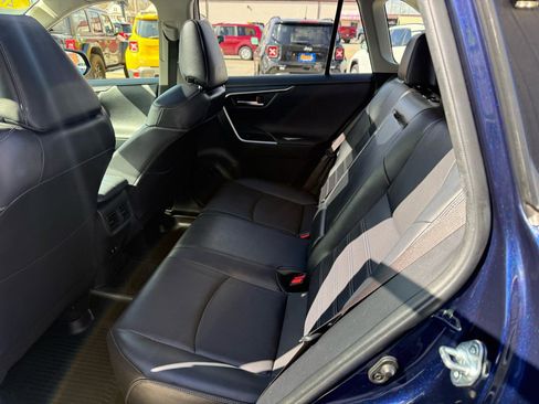 Used 2019 Toyota RAV4 Limited w/ Advanced Technology Package image 13