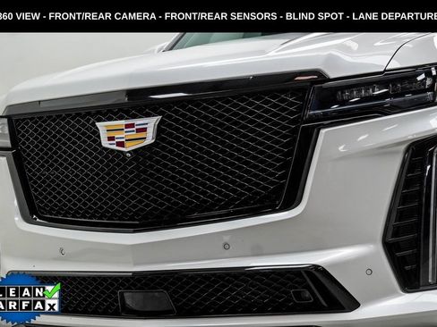 Used 2023 Cadillac Escalade ESV V AWD/4WD image 2