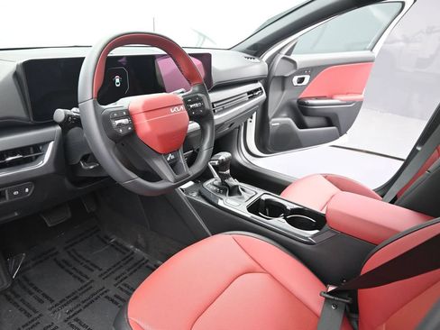 Certified 2025 Kia K4 GT-Line w/ GT-Line Premium Package FWD image 17