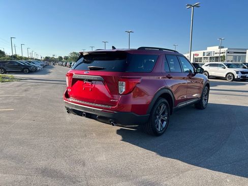 Certified 2021 Ford Explorer XLT w/ Equipment Group 202A AWD/4WD image 7