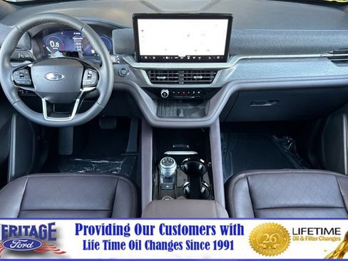 New 2025 Ford Explorer Platinum image 13