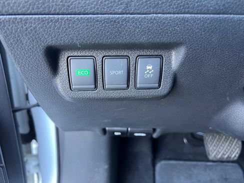 Used 2017 Nissan Sentra SV image 14