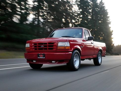 Used 1993 Ford F150 Lightning RWD image 2