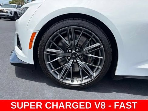 Used 2022 Chevrolet Camaro ZL1 RWD image 9