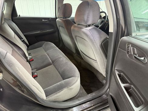 Used 2009 Chevrolet Impala LT FWD image 20