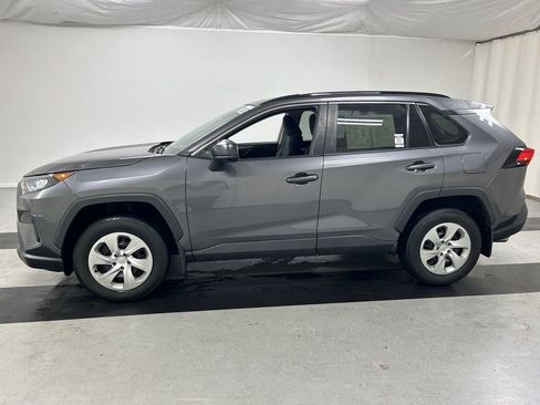 Used 2021 Toyota RAV4 LE AWD/4WD image 6