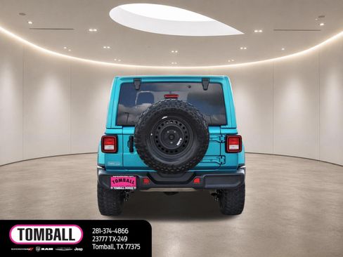 Used 2020 Jeep Wrangler Unlimited Sahara AWD/4WD image 6
