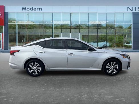 Certified 2025 Nissan Altima 2.5 S image 4