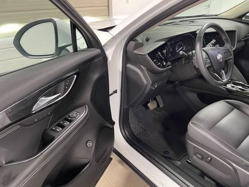 Used 2023 Buick Envision Essence FWD image 9