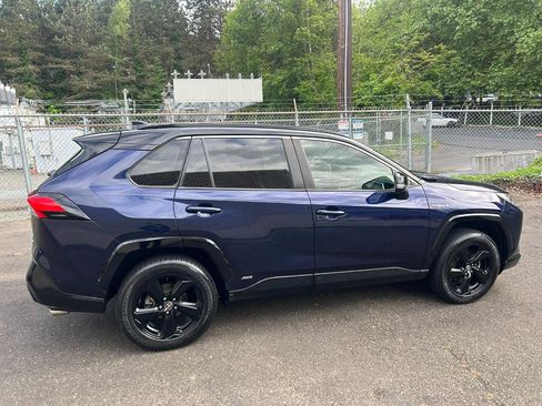 Used 2020 Toyota RAV4 XSE w/ XSE Grade Weather Package AWD/4WD image 4