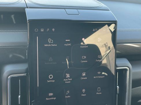 New 2026 GMC Yukon XL Elevation image 13