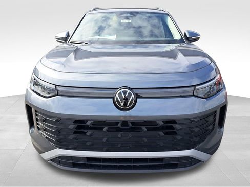 New 2026 Volkswagen Tiguan SE AWD/4WD image 9