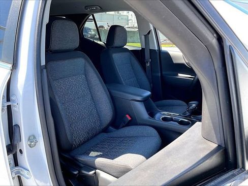 Used 2023 Chevrolet Equinox LT FWD image 11
