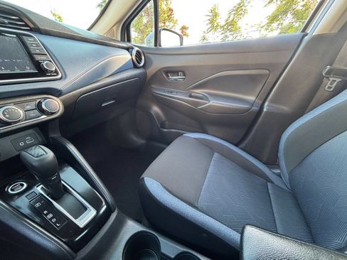 Used 2025 Nissan Versa SV FWD image 34