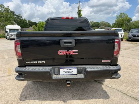 Used 2016 GMC Sierra 1500 SLT w/ All-Terrain Package AWD/4WD image 4
