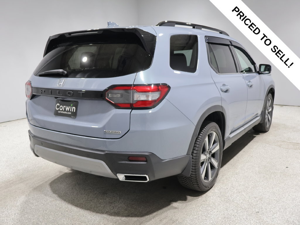 Used 2023 Honda Pilot Touring image 2