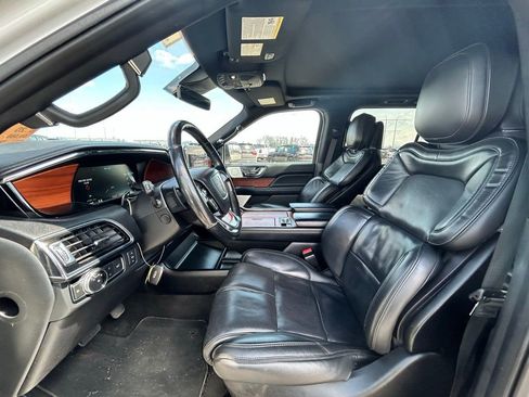 Used 2019 Lincoln Navigator L Reserve AWD/4WD image 12