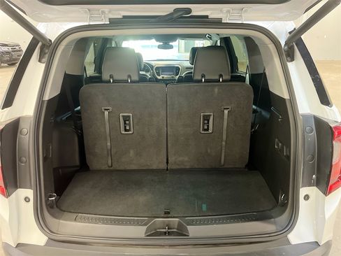 Used 2023 GMC Acadia AT4 w/ Preferred Package image 28