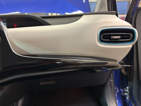 Used 2016 Toyota Prius Four image 23