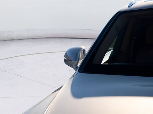 Used 2019 Bentley Bentayga image 17