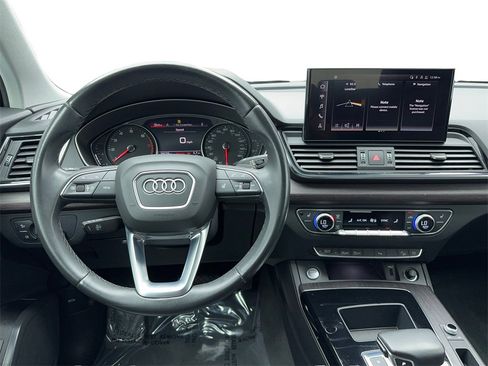 Used 2022 Audi Q5 2.0T Premium w/ Convenience Package image 17
