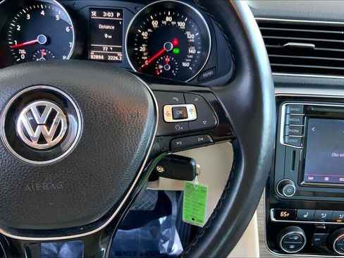 Used 2016 Volkswagen Passat 1.8T SE image 24
