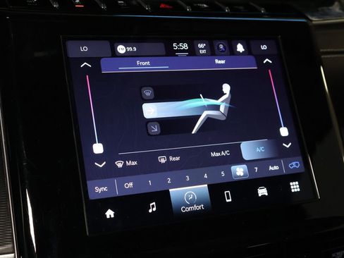 Used 2023 Jeep Grand Cherokee L Laredo image 35