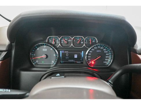 Used 2019 Chevrolet Suburban Premier image 41