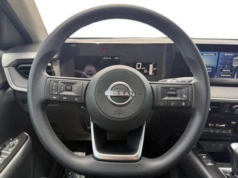 Used 2026 Nissan Kicks SV FWD image 13