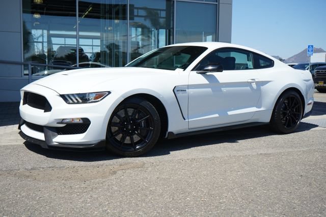Used 2016 Ford Mustang Shelby GT350 w/ Technology Package RWD image 4