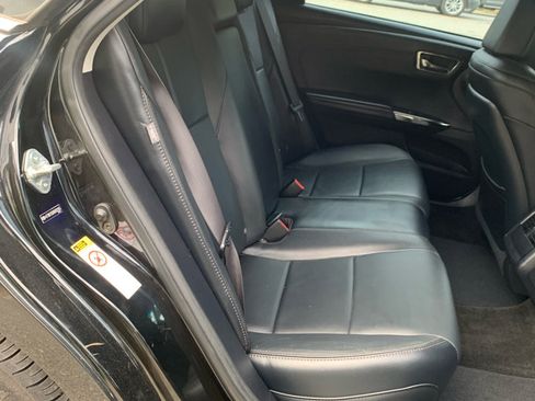 Used 2013 Toyota Avalon XLE image 10