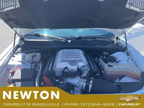 Used 2016 Dodge Challenger SRT Hellcat RWD image 37