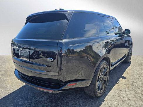 Used 2023 Land Rover Range Rover SE image 5