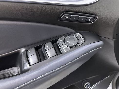 Used 2024 Buick Enclave Premium AWD/4WD image 24