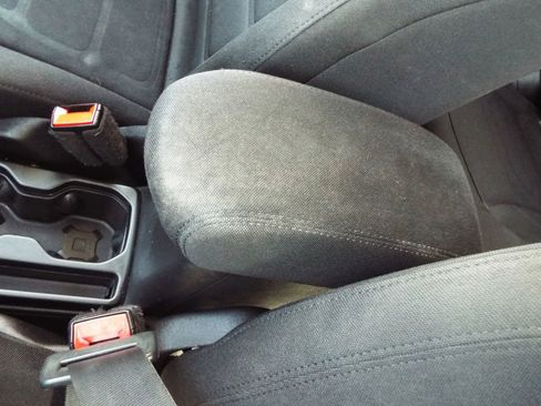 Used 2018 Jeep Renegade Latitude image 29