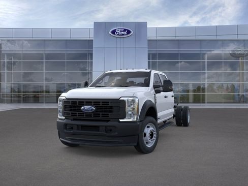 New 2026 Ford F550 4x4 Crew Cab image 2