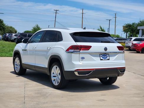 Used 2023 Volkswagen Atlas Cross Sport SE FWD image 5