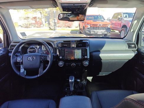 Used 2024 Toyota 4Runner TRD Off-Road Premium image 23