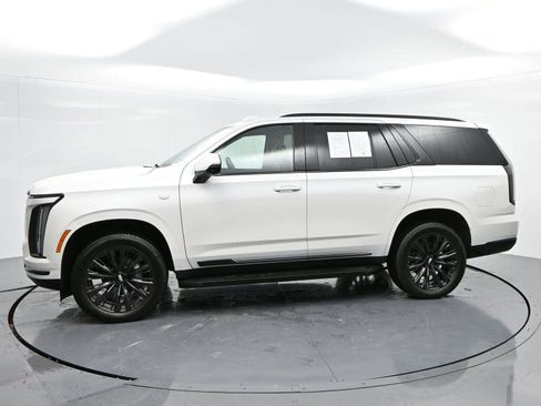 Certified 2025 Cadillac Escalade Sport w/ LPO, ONYX Package AWD/4WD image 4